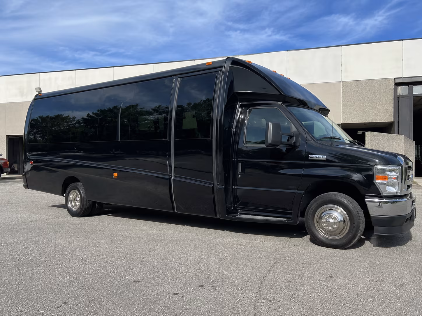 the bus type and amenities